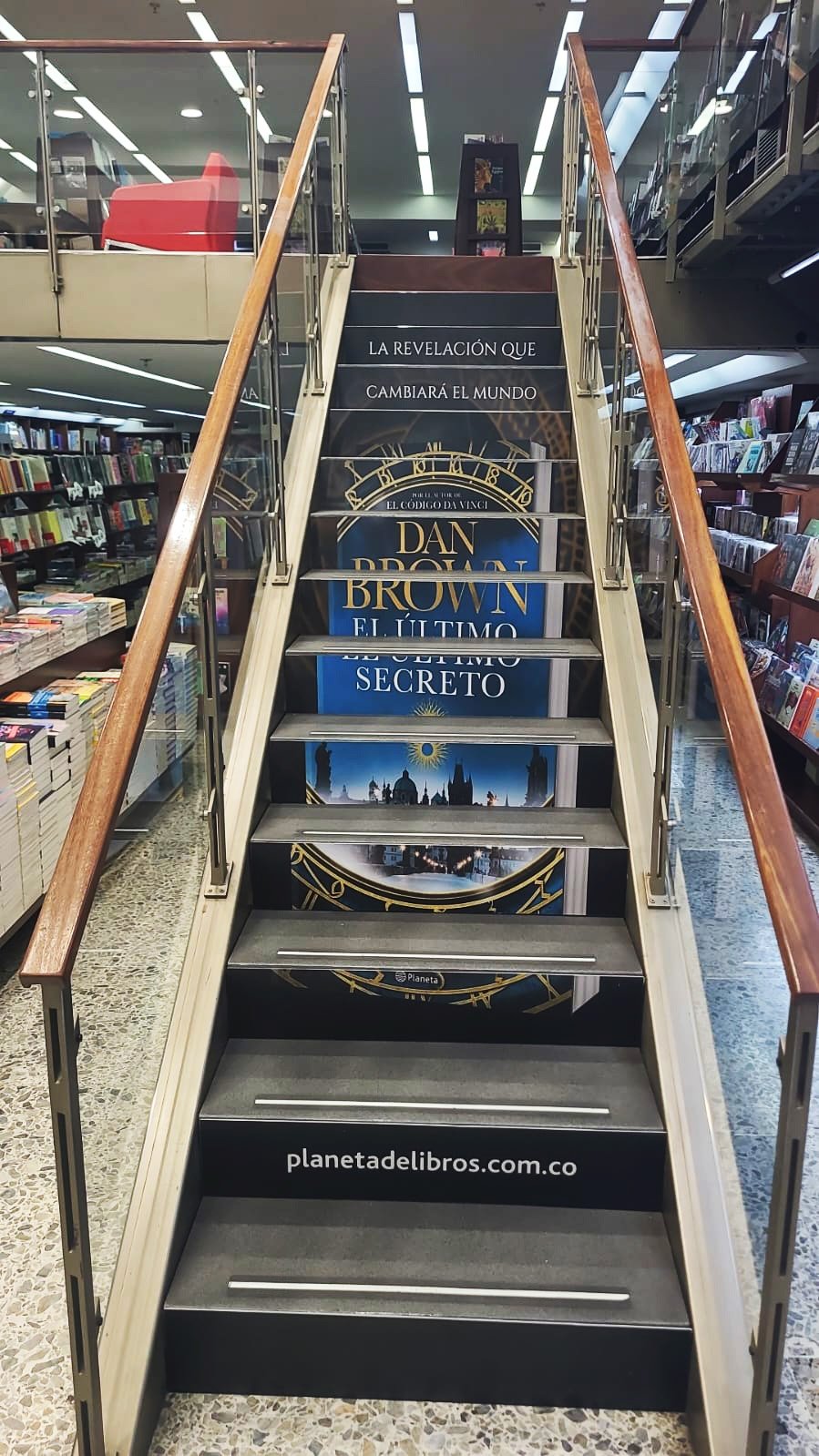 Katay — Punta de góndola móvil aéreo lanzamiento Dan Brown