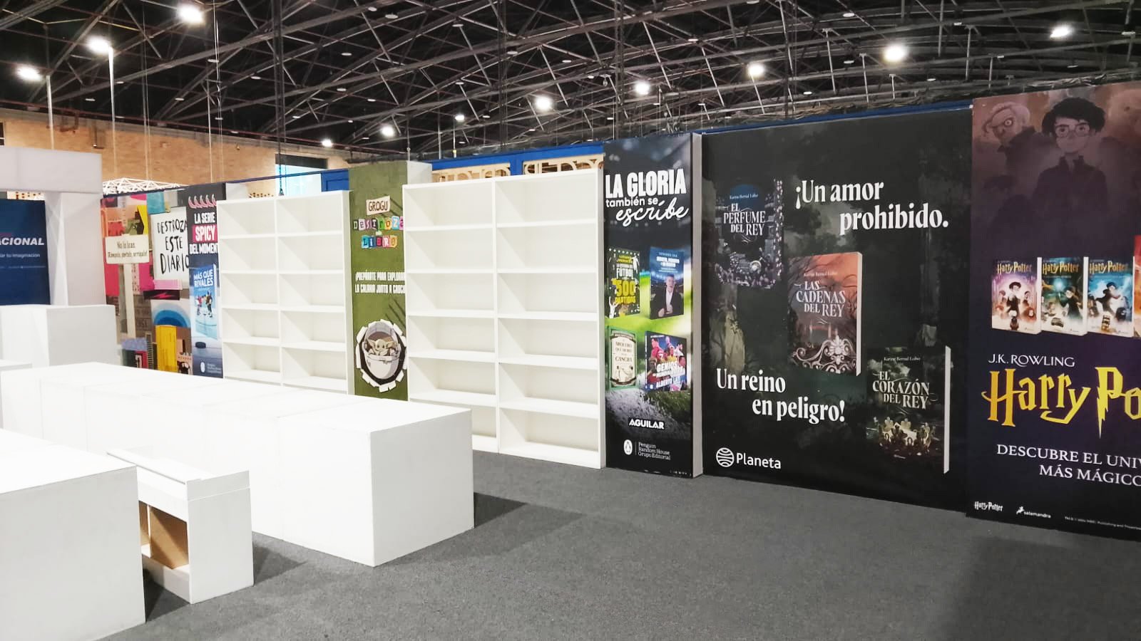 Katay — Stand Librería Nacional FILBO 2026 interior